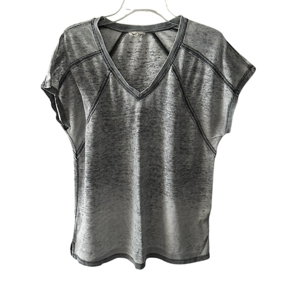 Jane and Delancey Tops - Jane & Delaney burnout short sleeve lightweight tee size L gray